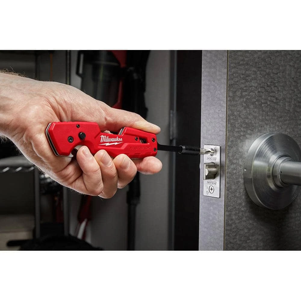 Milwaukee Adjustable Electricians Work Belt with 5-in-1 Folding Knife 14 Milwaukee Adjustable Electricians Work Belt with 5-in-1 Folding Knife - Image 12